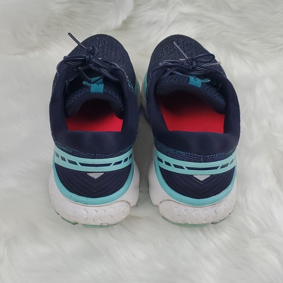 Brooks Shoes Brooks Cushion Neutral Chest 1 Shoes Women Size 8